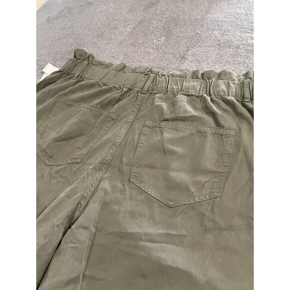 Wonderly Shorts Women's Size 16W Olive Green Tencel Blend Elastic Waist High Wst - Picture 13 of 14